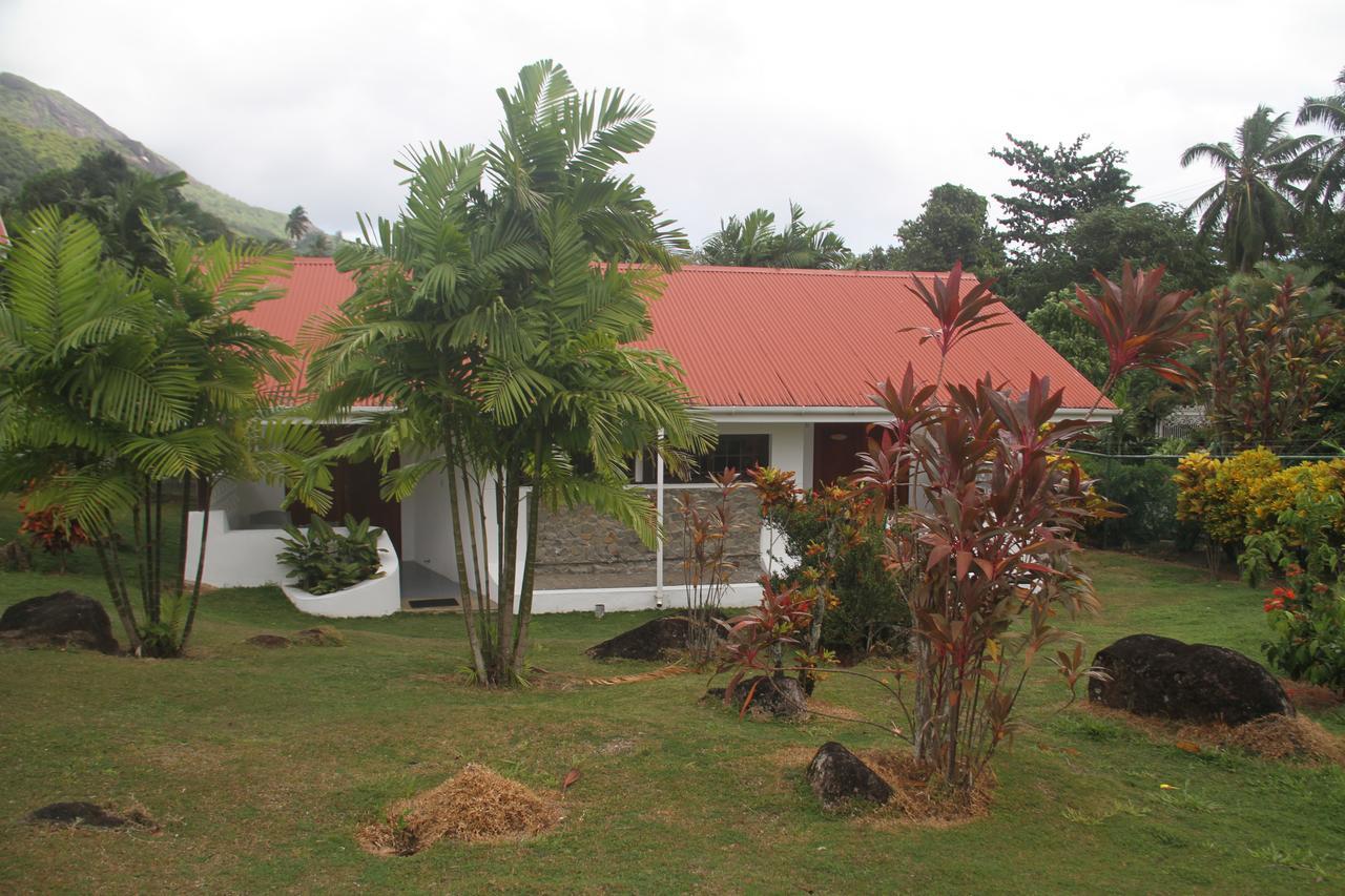Daniella'S Bungalows Bel Ombre Exterior foto