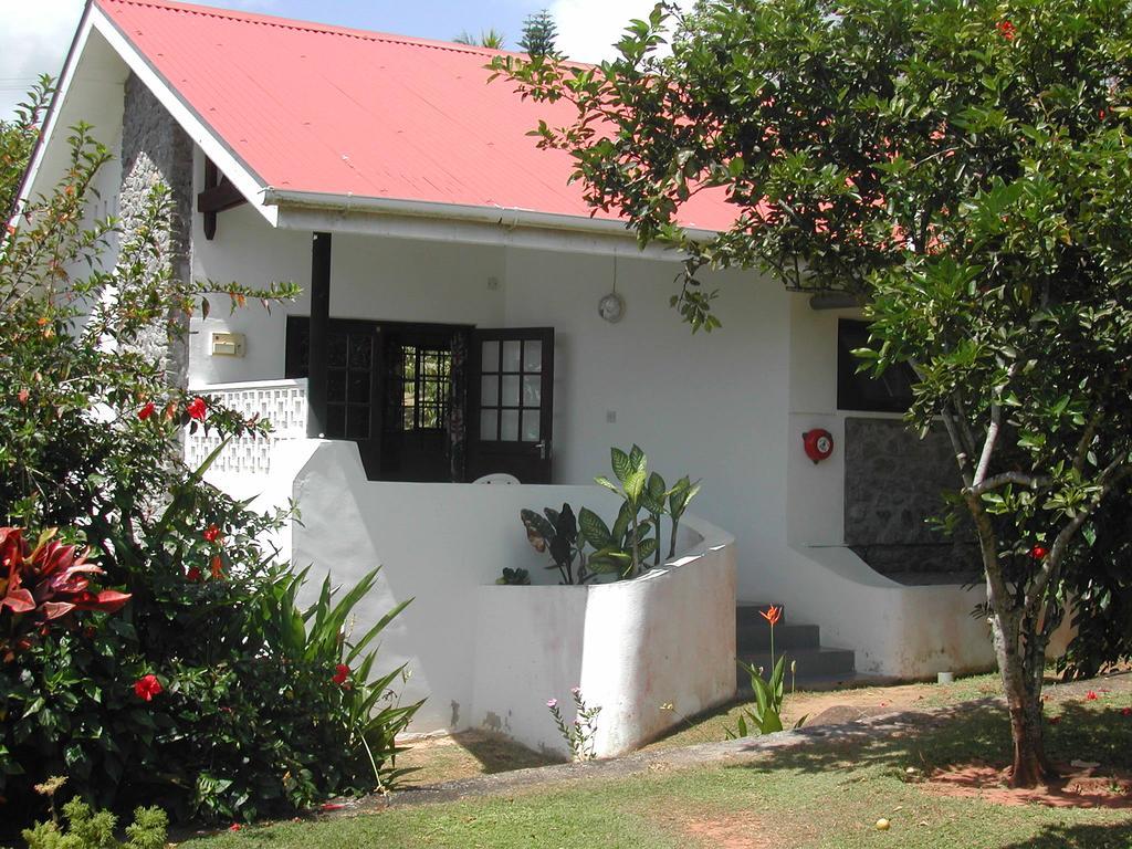 Daniella'S Bungalows Bel Ombre Exterior foto
